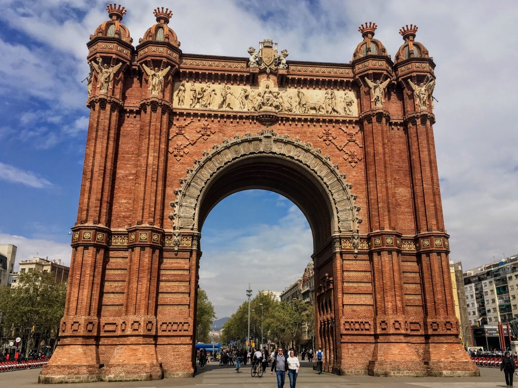 Arc de Triomf | All You Need To Know About Barcelona's Arc
